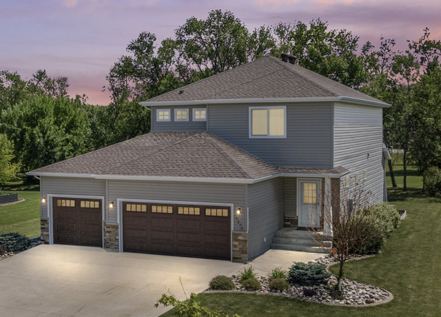 Property at 7272 14th St S, Fargo, ND 58104, 5 beds, 4 baths