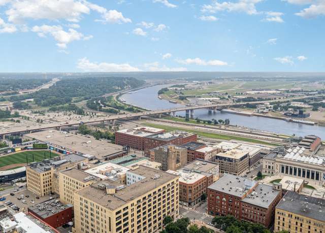 Property at 168 6th St E #4302, Saint Paul, MN 55101, 2 beds, 2 baths