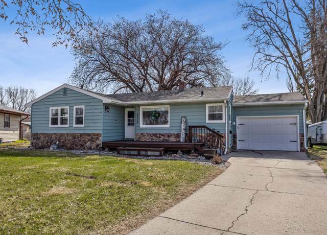 Property at 225 6th Ave E, West Fargo, ND 58078, 3 beds, 2 baths