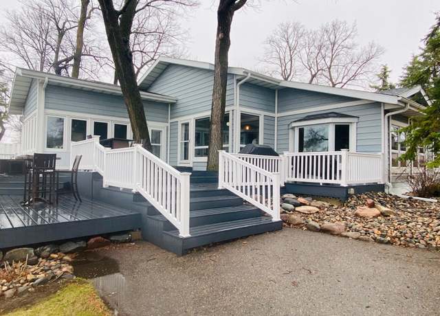 Property at 806 Longview Dr, Detroit Lakes, MN 56501, 4 beds, 3 baths
