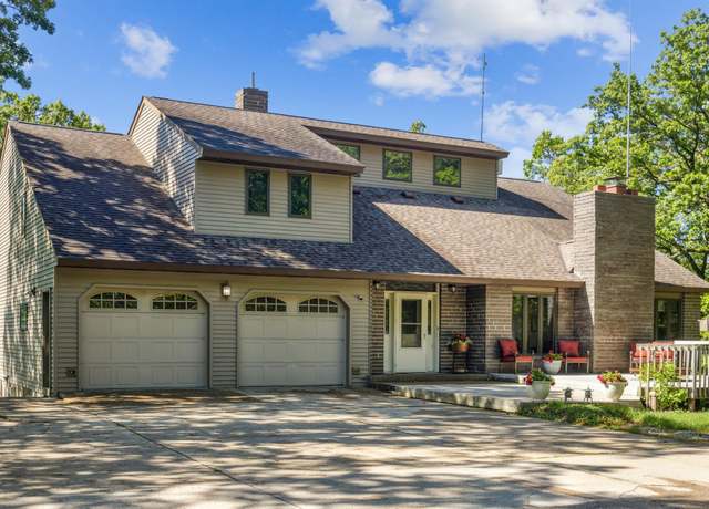 Property at 12975 185th St, Cold Spring, MN 56320, 3 beds, 4 baths