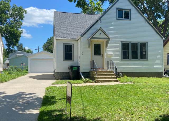 Property at 1138 6th Ave SE, Rochester, MN 55904, 4 beds, 1 bath