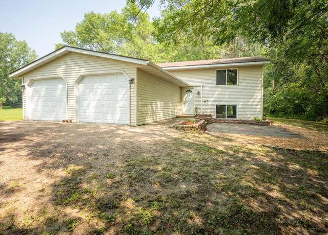 Property at 1004 Thomas Dr NE, Alexandria, MN 56308, 4 beds, 2 baths