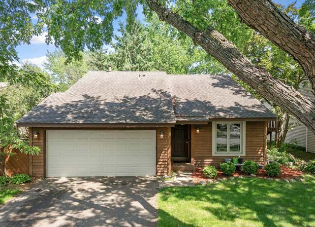 Property at 5554 Knoll Dr, Shoreview, MN 55126, 3 beds, 2 baths
