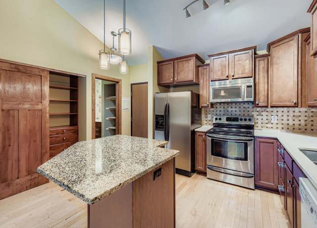Property at 3850 Plymouth Blvd #318, Plymouth, MN 55446, 1 bed, 1 bath