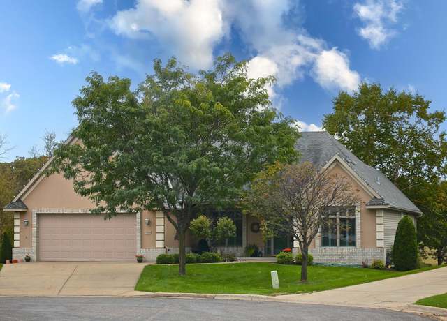 Property at 1508 Highland Trl, Saint Cloud, MN 56301, 4 beds, 3 baths