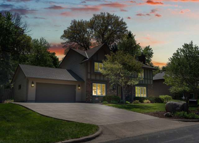 Property at 403 E 135th St, Burnsville, MN 55337, 4 beds, 3 baths