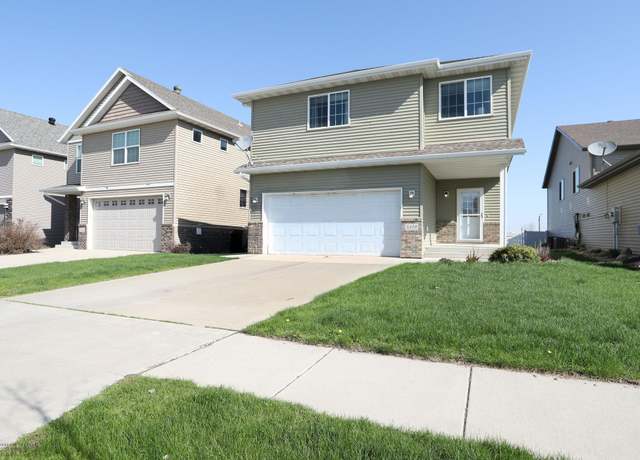 Property at 4809 34th Ave S, Fargo, ND 58104, 3 beds, 3 baths