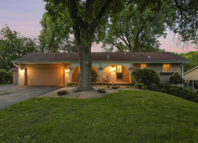 Property at 6788 147th St W, Savage, MN 55378, 3 beds, 2 baths