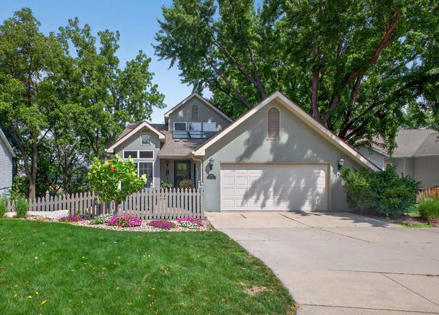 Property at 2513 Aspen Ln SW, Rochester, MN 55902, 4 beds, 4 baths