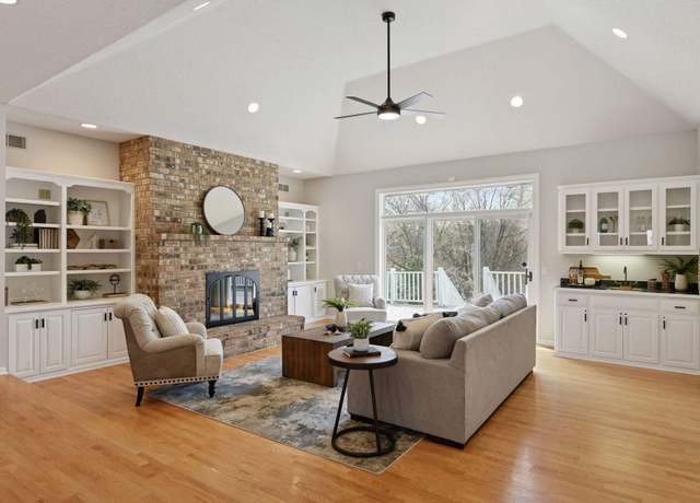 Property at 7604 Delaney Blvd, Edina, MN 55439, 5 beds, 4 baths