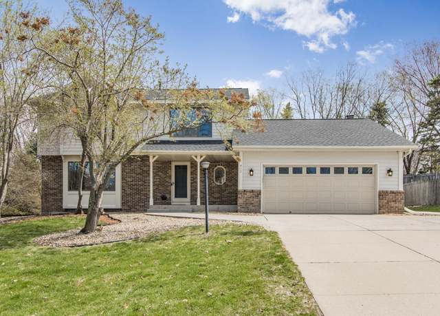 Property at 412 Highpoint Curv S, Maplewood, MN 55119, 4 beds, 4 baths