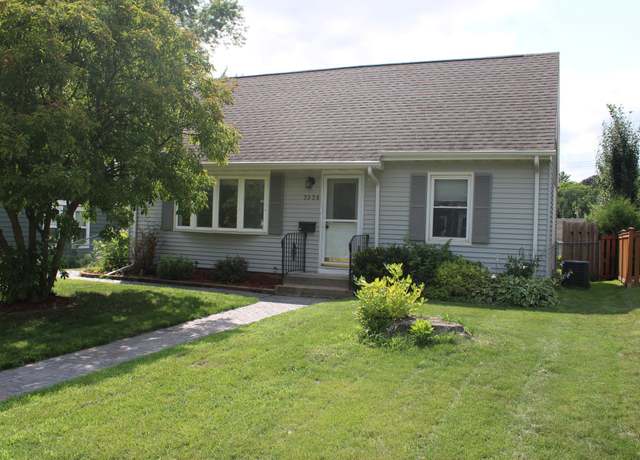 Property at 3338 Benjamin St NE, Minneapolis, MN 55418, 3 beds, 2 baths