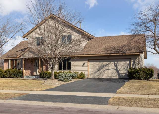 Property at 4911 144th St W, Apple Valley, MN 55124, 4 beds, 3 baths