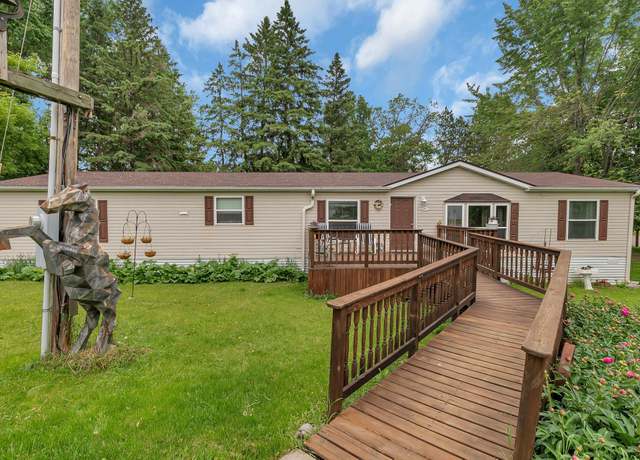 Property at 101 E Rutherford St, Ogilvie, MN 56358, 4 beds, 3 baths