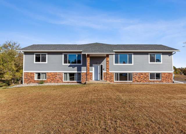 Property at 1293 Highland Dr, Detroit Lakes, MN 56501, 2 beds, 2 baths