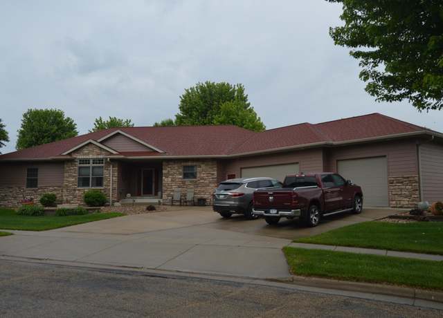 Property at 612 Britz Dr, Luverne, MN 56156, 5 beds, 3 baths