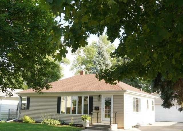 Property at 92 16th Ave N, Fargo, ND 58102, 4 beds, 2 baths