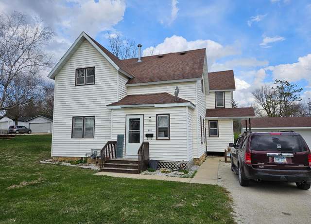 Property at 517 Warren Ave, Spring Valley, MN 55975, 4 beds, 2 baths