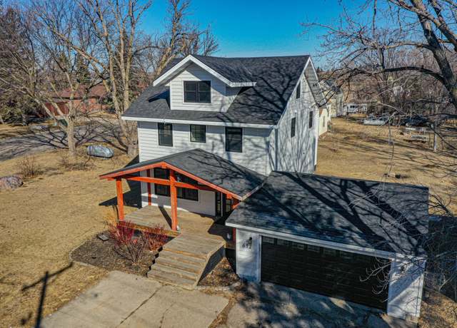 Property at 612 E Division St, Elbow Lake, MN 56531, 3 beds, 3 baths