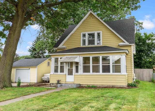 Property at 1751 Clarence St, Maplewood, MN 55109, 2 beds, 2 baths