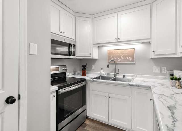 Property at 11315 12th Ave N #4, Plymouth, MN 55441, 3 beds, 1 bath