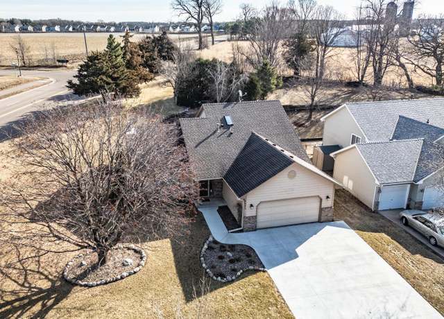 Property at 9003 Jergen Ave S, Cottage Grove, MN 55016, 3 beds, 3 baths