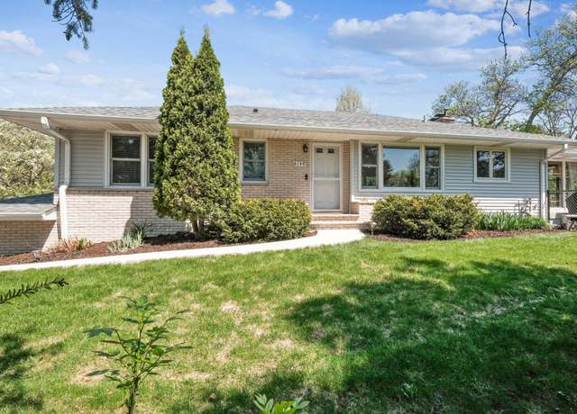 Property at 6140 Glenwood Ave, Golden Valley, MN 55422, 3 beds, 2 baths