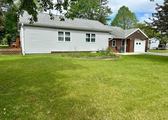 Property at 601 4th St W, Park Rapids, MN 56470, 2 beds, 1 bath