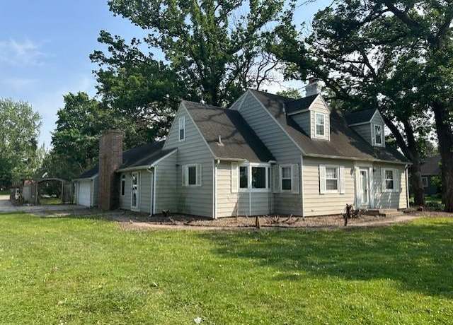 Property at 700 Oakland Pl NE, Austin, MN 55912, 3 beds, 2 baths