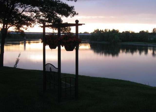 Property at 132 Goldfinch Ln, Clearwater, MN 55320, 3 beds, 2 baths