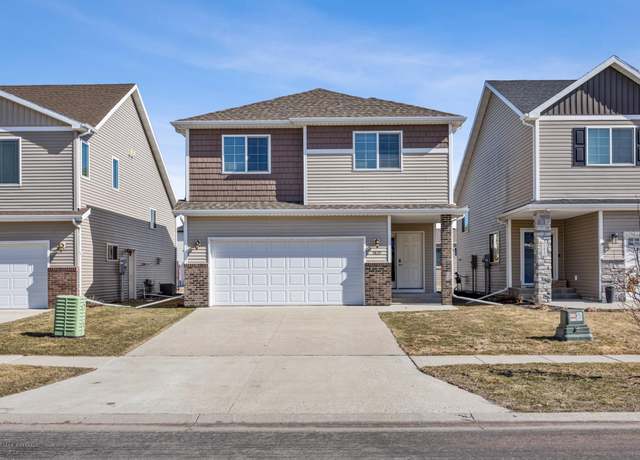 Property at 5839 57th Ave S, Fargo, ND 58104, 3 beds, 3 baths
