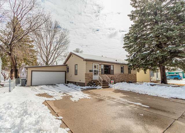 Property at 518 16th St N, Moorhead, MN 56560, 3 beds, 2 baths