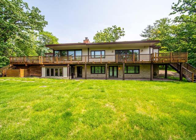 Property at 1425 20th St SW, Rochester, MN 55902, 5 beds, 4 baths