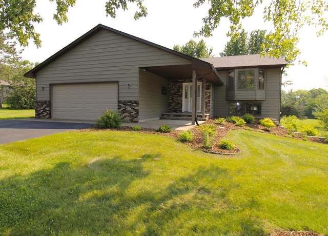 Property at 538 Nordic Ln, Troy Twp, WI 54016, 5 beds, 2 baths