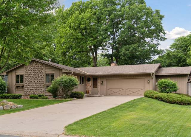 Property at 1698 Roxanna Ln, New Brighton, MN 55112, 3 beds, 2 baths