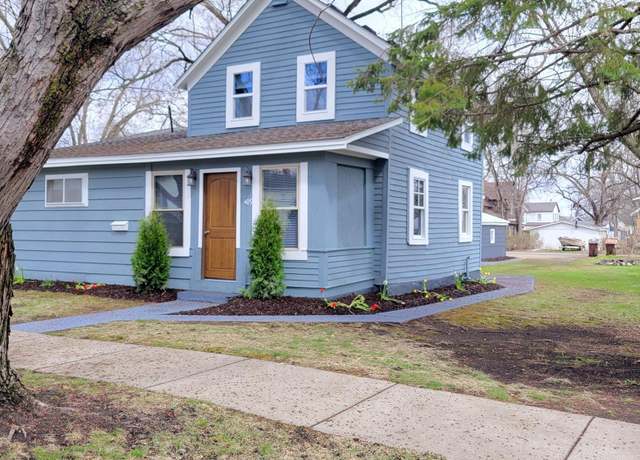 Property at 409 7th St E, Hastings, MN 55033, 3 beds, 1 bath