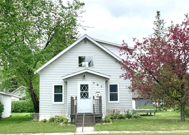 Property at 707 Center St E, Roseau, MN 56751, 3 beds, 3 baths