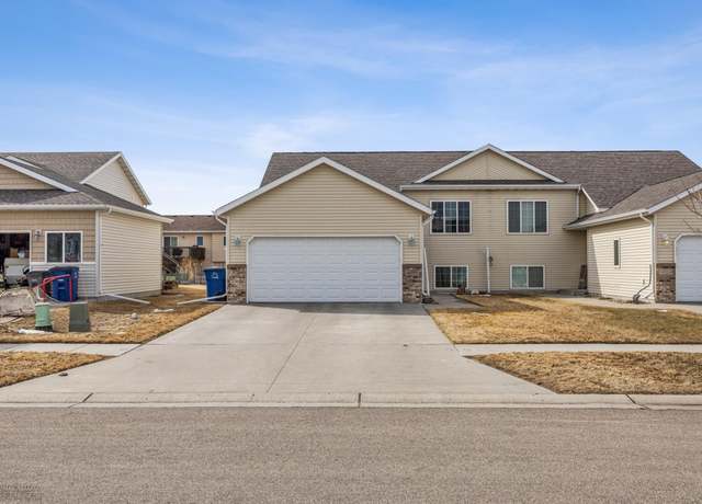 Property at 4555 Meadows Ln, Moorhead, MN 56560, 3 beds, 2 baths