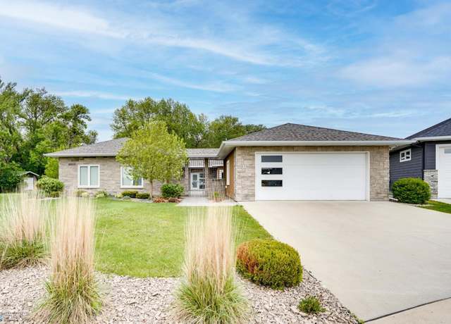Property at 1336 Goldenwood Dr, West Fargo, ND 58078, 3 beds, 3 baths