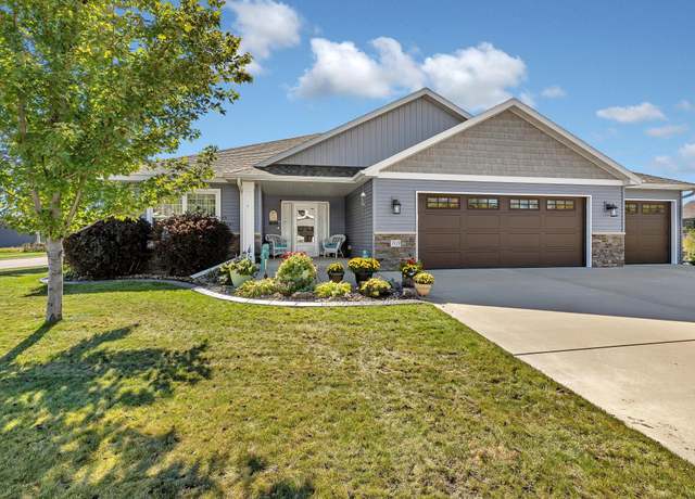 Property at 709 Pebble Creek Dr, Saint Cloud, MN 56303, 2 beds, 2 baths