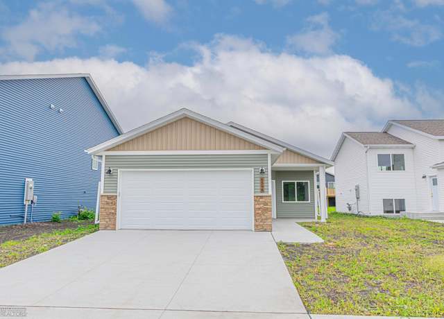 Property at 6598 68th St S, Horace, ND 58047, 3 beds, 2 baths