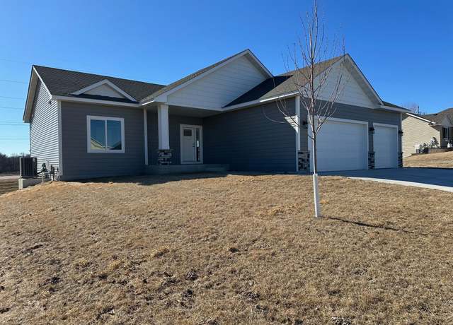 Property at 1230 Olivia St SE, New Prague, MN 56071, 5 beds, 3 baths