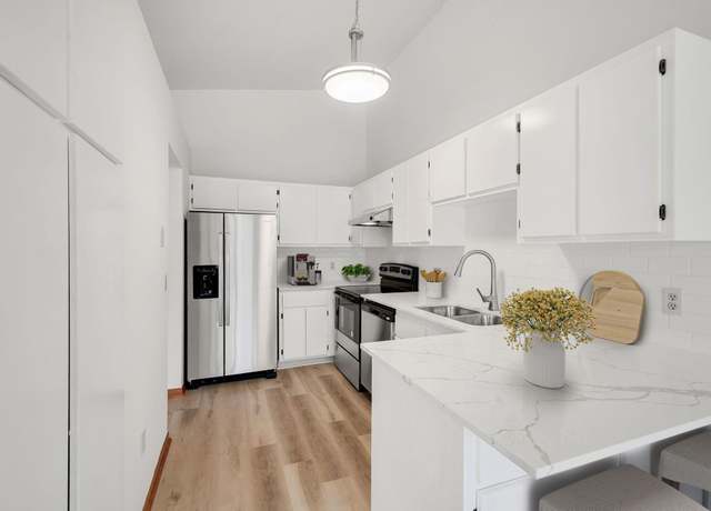 Property at 1130 Aston Pl, Burnsville, MN 55337, 2 beds, 1 bath