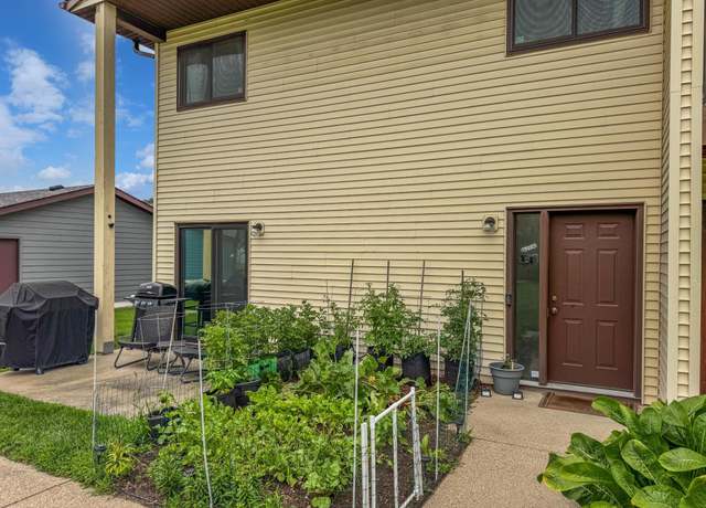 Property at 13725 Inglewood Ave, Savage, MN 55378, 2 beds, 2 baths