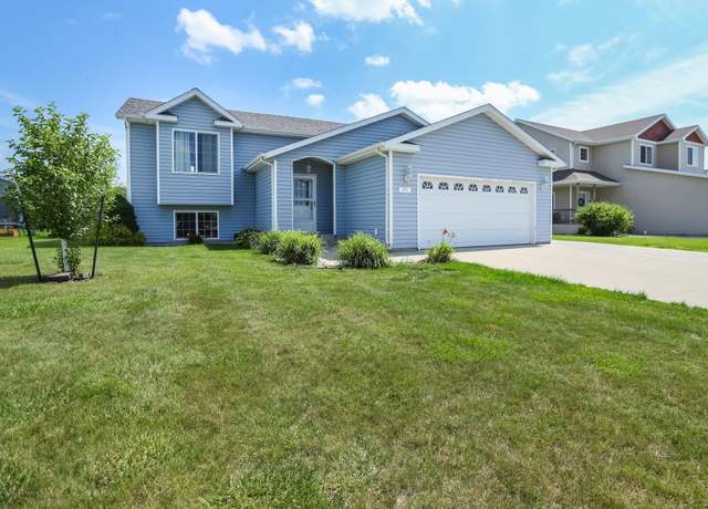 Property at 4507 Newport Ln, West Fargo, ND 58078, 4 beds, 3 baths