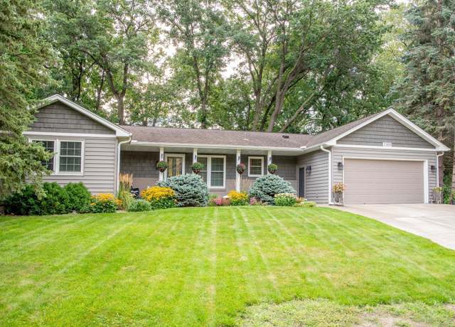 Property at 2300 Dahl Ct E, Maplewood, MN 55119, 3 beds, 3 baths