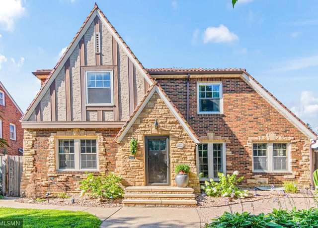 Property at 1753 Hillcrest Ave, Saint Paul, MN 55116, 4 beds, 4 baths