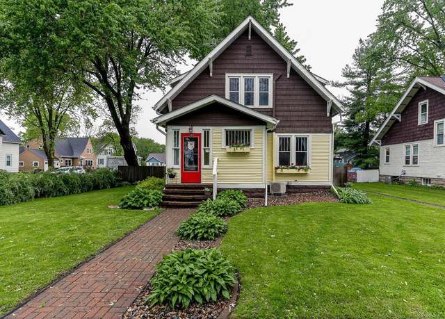 Property at 1280 8th Ave, Baldwin, WI 54002, 3 beds, 2 baths