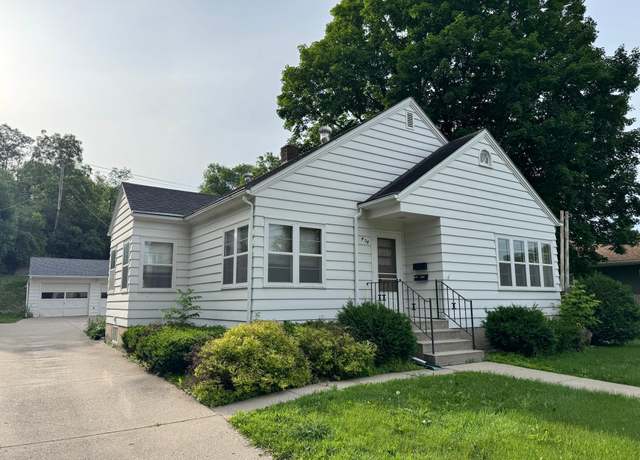 Property at 404 N Vine St, Fergus Falls, MN 56537, 3 beds, 2 baths